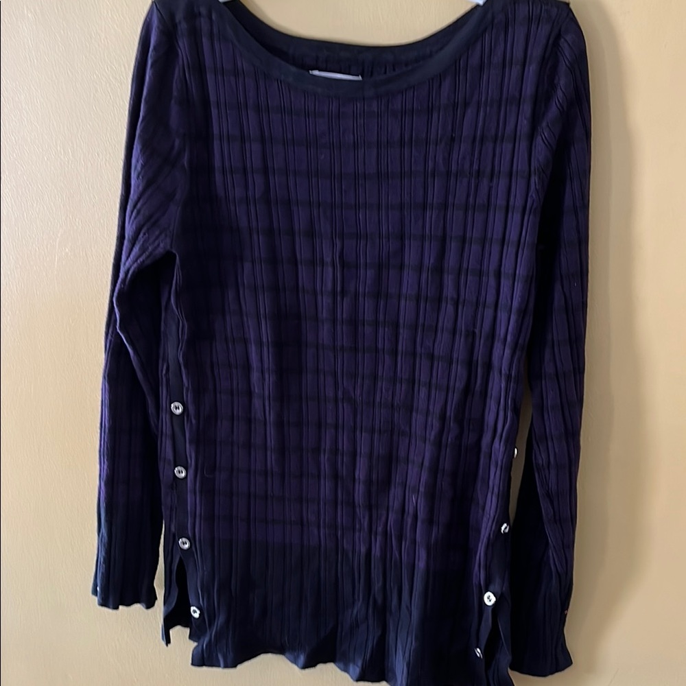 Chic Purple Long Sleeve Top with Button Accents